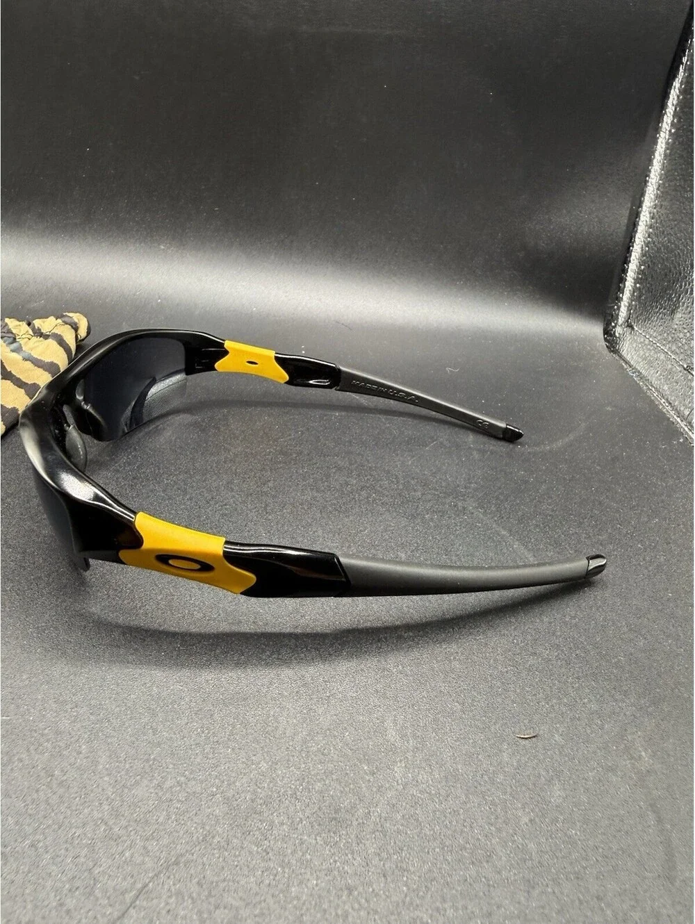 Oakley Flak Jacket Livestrong Jet Black Yellow/Black Iridium Lenses 12-762